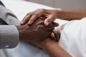 Holding -hands _palliative -care _oncology -news -australia -300x 200